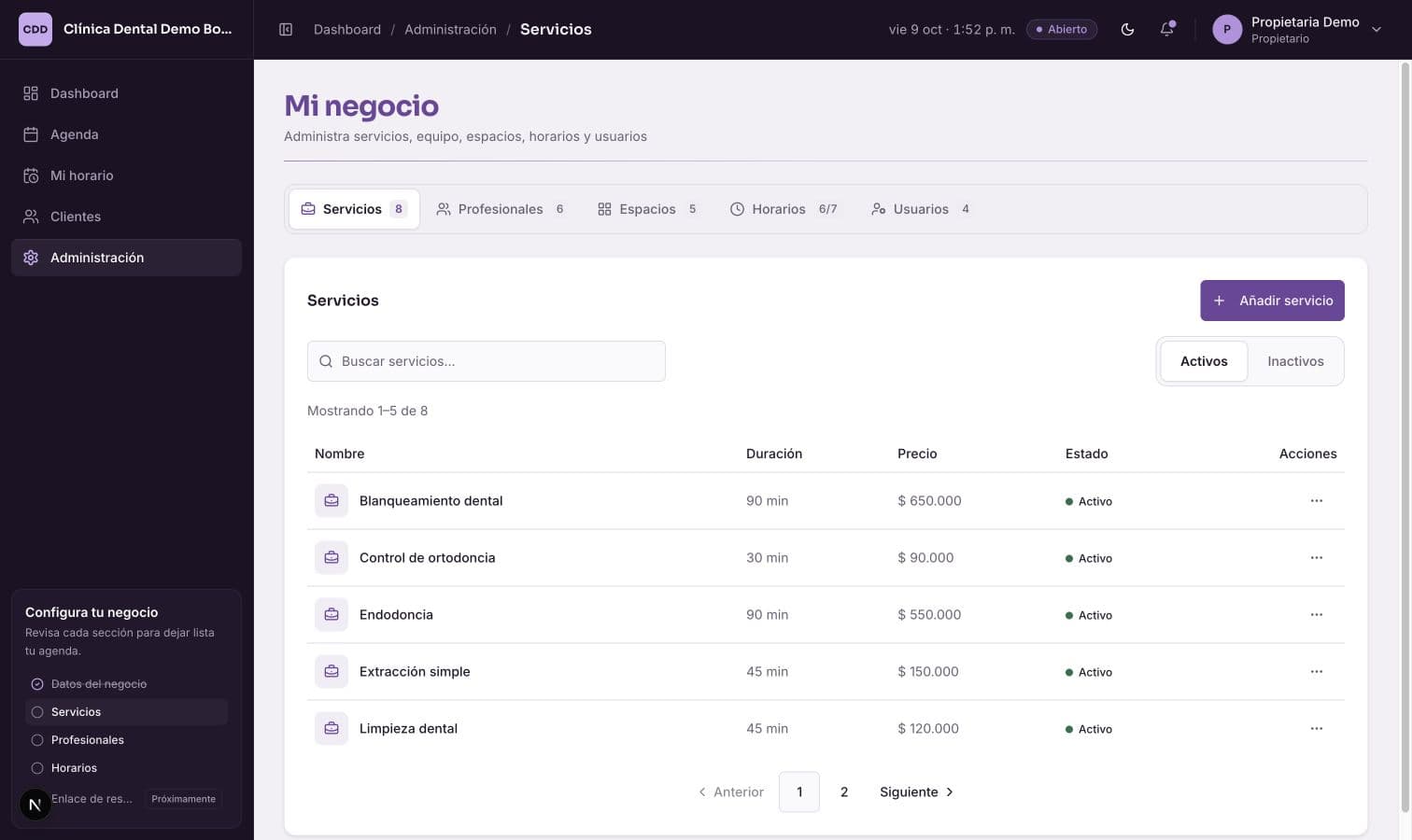 Administración de servicios con duración, precio y estado.